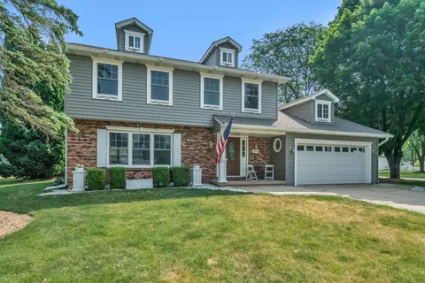 322 W Kendall Dr, Yorkville, IL 60560