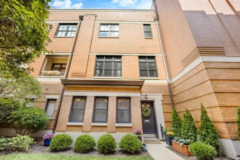 3842 N Southport Ave #N, Chicago, IL 60613