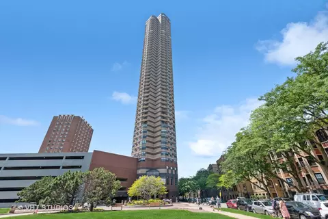 3660 N Lake Shore Dr #1012, Chicago, IL 60613
