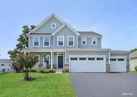 1184 White Lake Dr, Antioch, IL 60002