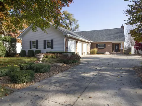 3157 River Rd, Kankakee, IL 60901
