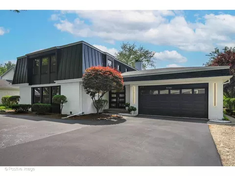212 Park Ln, Deerfield, IL 60015