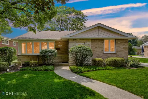 418 Kemman Ave, La Grange Park, IL 60526