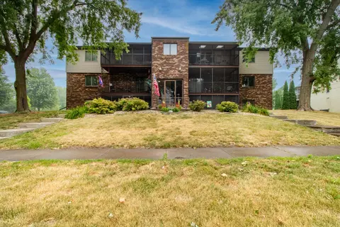 824 Mcgregor St #5, Bloomington, IL 61701