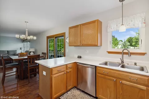 2006 Arbor Falls Dr, Plainfield, IL 60586 photo 8