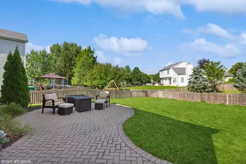 2006 Arbor Falls Dr, Plainfield, IL 60586 photo 3
