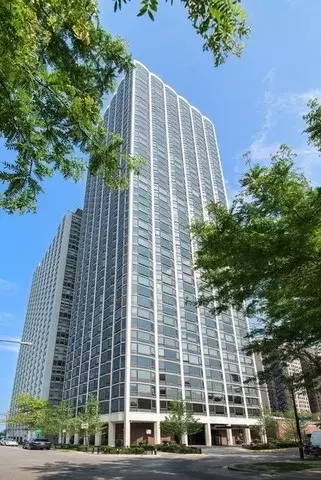 1555 N Astor St #19NE, Chicago, IL 60610