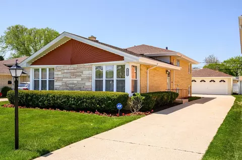 2916 Downing Ave, Westchester, IL 60154