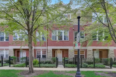 360 W Seminary Ave, Wheaton, IL 60187