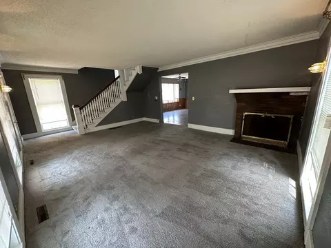 1321 S High Ave, Freeport, IL 61032 photo 5
