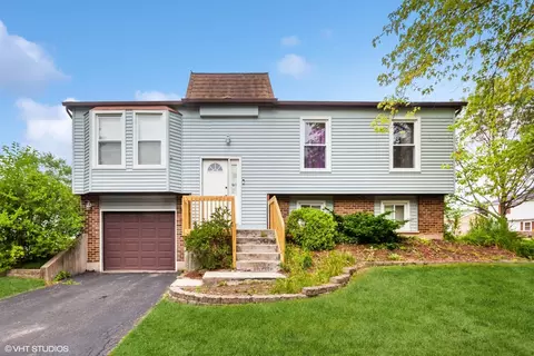 300 Monterey Dr, Bolingbrook, IL 60440