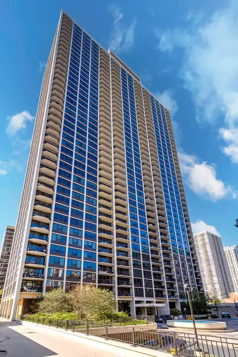 1560 N Sandburg Ter #3508, Chicago, IL 60610