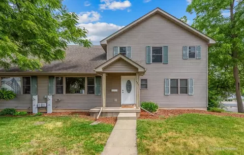 493 Elm St #493, Sycamore, IL 60178
