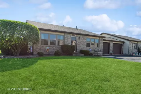 752 Brockwood Rd, New Lenox, IL 60451