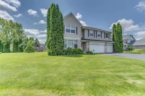 1711 Crofton Dr, Algonquin, IL 60102 photo 2