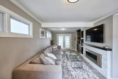 1110 S Chase St, Wheaton, IL 60187 photo 3