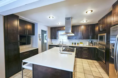 1110 S Chase St, Wheaton, IL 60187 photo 6