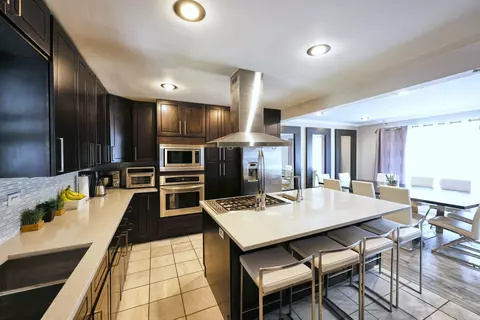 1110 S Chase St, Wheaton, IL 60187 photo 5