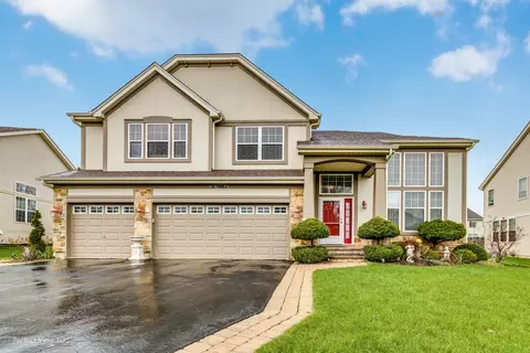10487 Eastwood Dr, Huntley, IL 60142