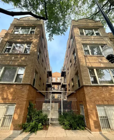 1009 N Oakley Blvd #1W, Chicago, IL 60622