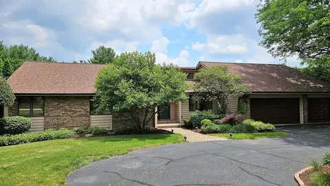 10817 Whispering Pines Way, Rockford, IL 61114