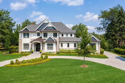11 Mockingbird Ln, Oak Brook, IL 60523