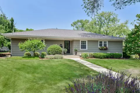 802 Highview Ave, Glen Ellyn, IL 60137