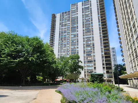1360 N Sandburg Ter #2506C, Chicago, IL 60610