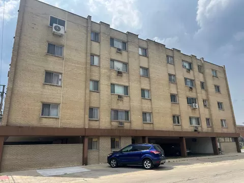 7733 W Belmont Ave #301, Elmwood Park, IL 60707