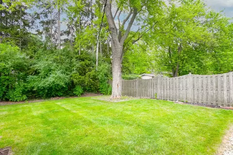 509 Michael Mnr, Glenview, IL 60025 photo 4