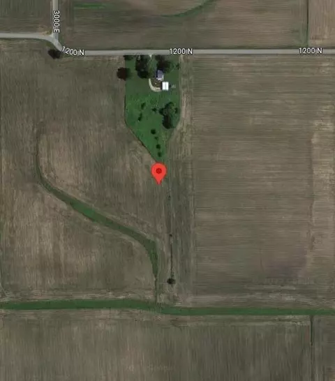 3008 E 1200 North Rd, Windsor, IL 61957