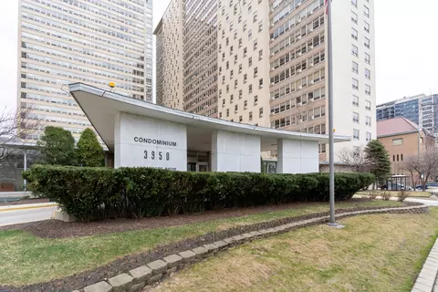 3950 N Lake Shore Dr #1530, Chicago, IL 60613