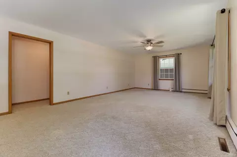 102 E 7th St, Gridley, IL 61744 photo 4