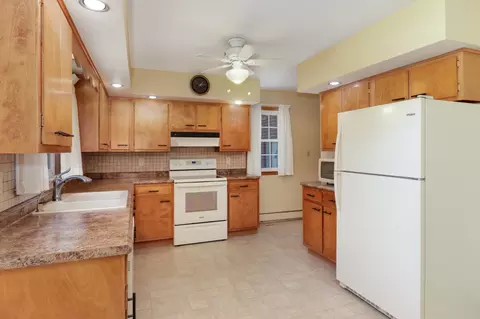 102 E 7th St, Gridley, IL 61744 photo 14