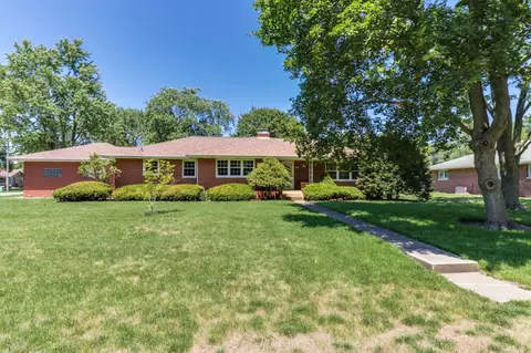 102 E 7th St, Gridley, IL 61744 photo 2