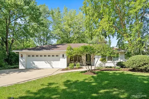 1217 N West St, Naperville, IL 60563