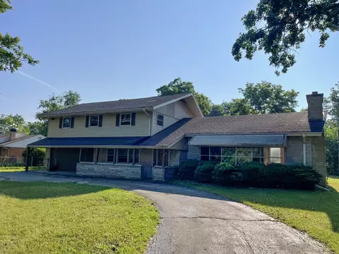 1642 SE River Rd, Montgomery, IL 60538