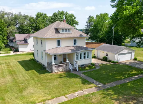 317 W Elm St, Manlius, IL 61338