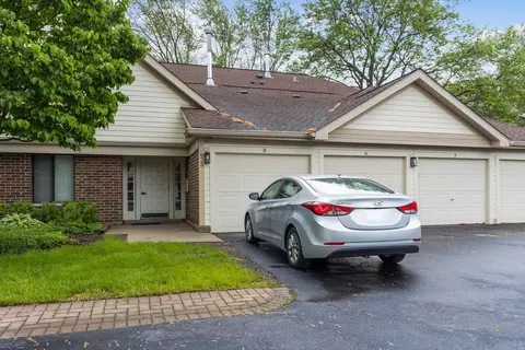 923 E Tower Ct #6, Palatine, IL 60074