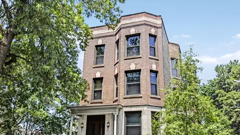 1250 W Argyle St #4R, Chicago, IL 60640