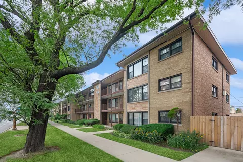 4825 N Harlem Ave #3, Chicago, IL 60656