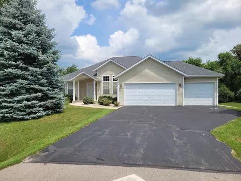 10059 Lismore Rd, Roscoe, IL 61073