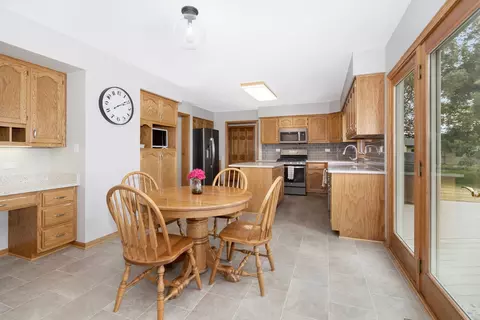 308 Shawnee Dr, Minooka, IL 60447 photo 23
