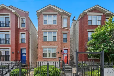 3307 W Warren Blvd #3, Chicago, IL 60624
