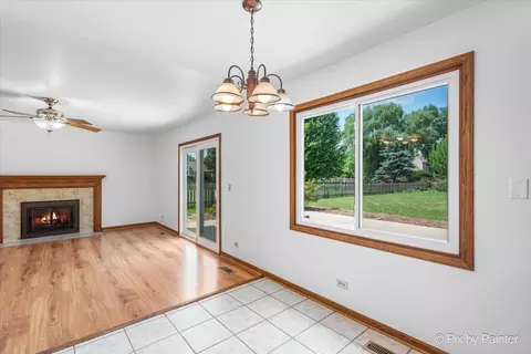 726 Cimarron Dr, Cary, IL 60013 photo 10