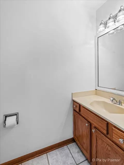 726 Cimarron Dr, Cary, IL 60013 photo 5