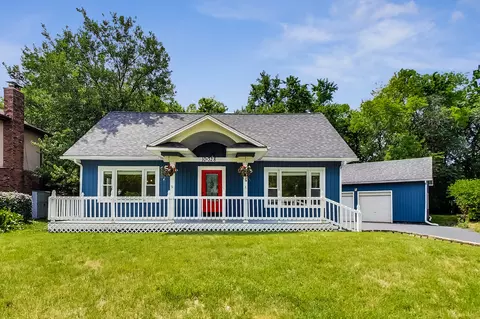 10 S328 Jamie Ln, Willowbrook, IL 60527
