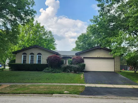 912 W Peregrine Dr, Palatine, IL 60067