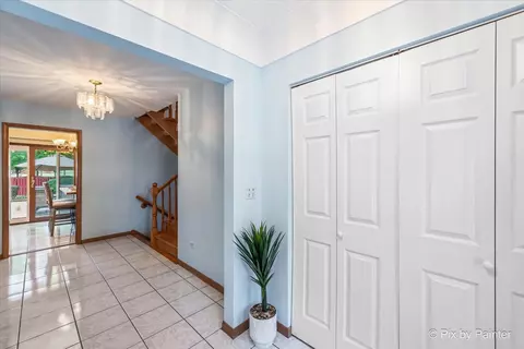 713 Webster St, Algonquin, IL 60102 photo 2
