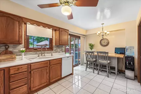 713 Webster St, Algonquin, IL 60102 photo 5